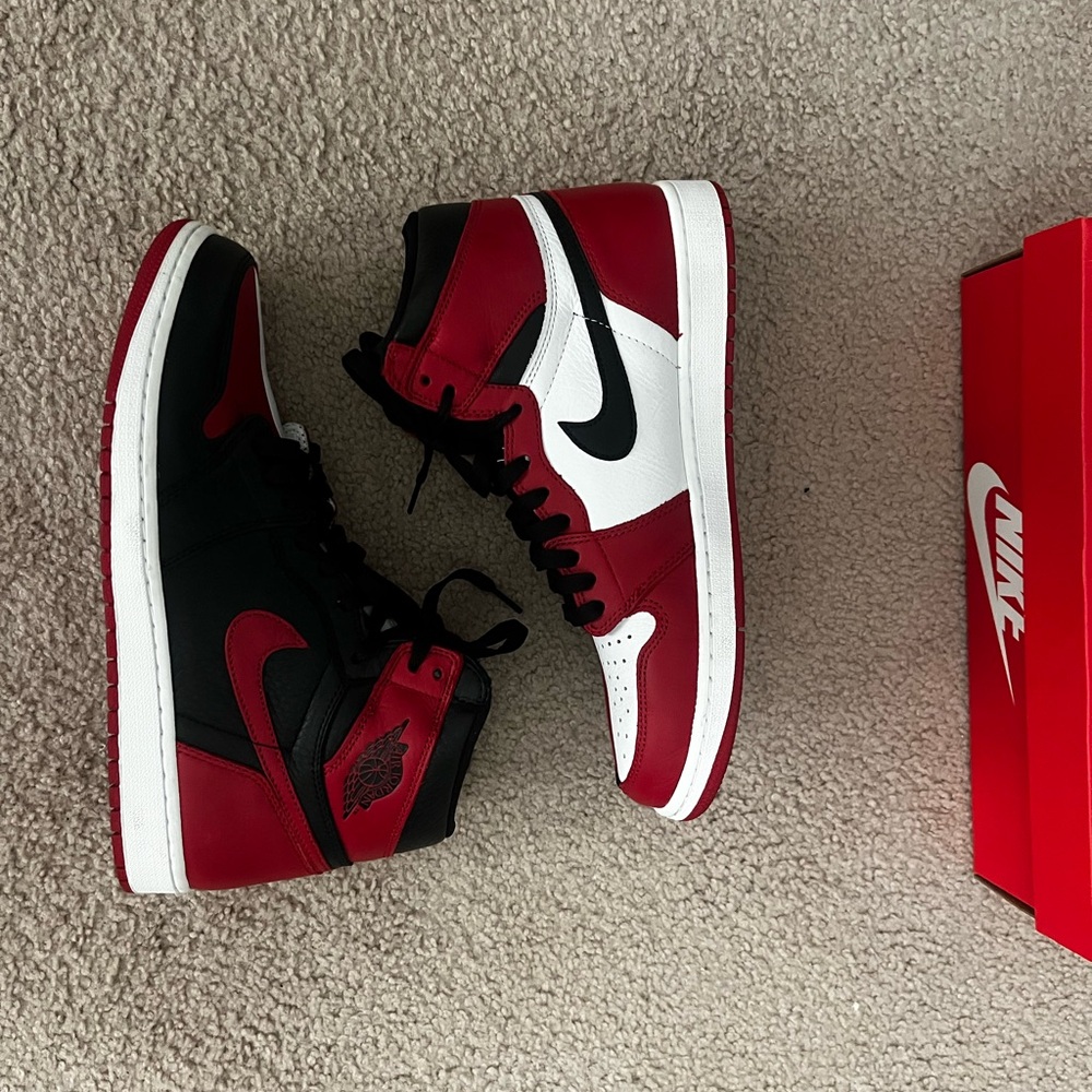 Nike Men's Red, Black, and White Athletic Shoes